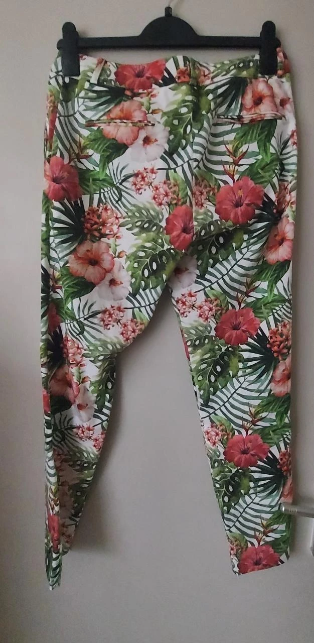 Zomerse bloemenprint broek - Maat 36 (S)